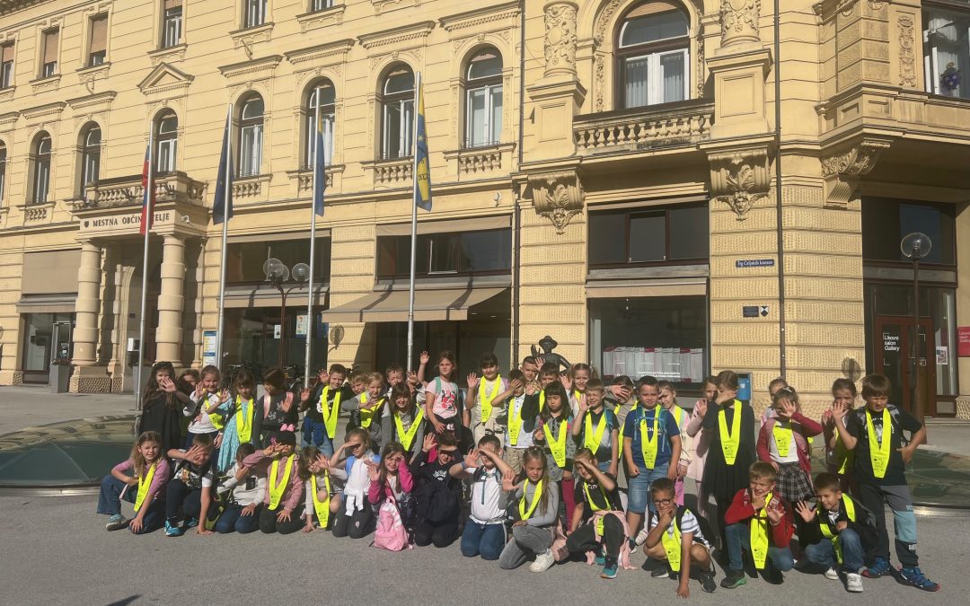 Drugošolci na ogledu kulturnih ustanov v Celju